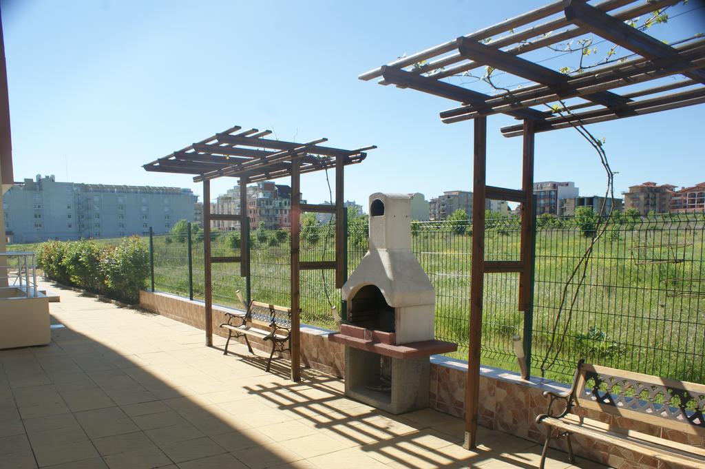 Pearl Sunshine Appartments Primorsko Esterno foto